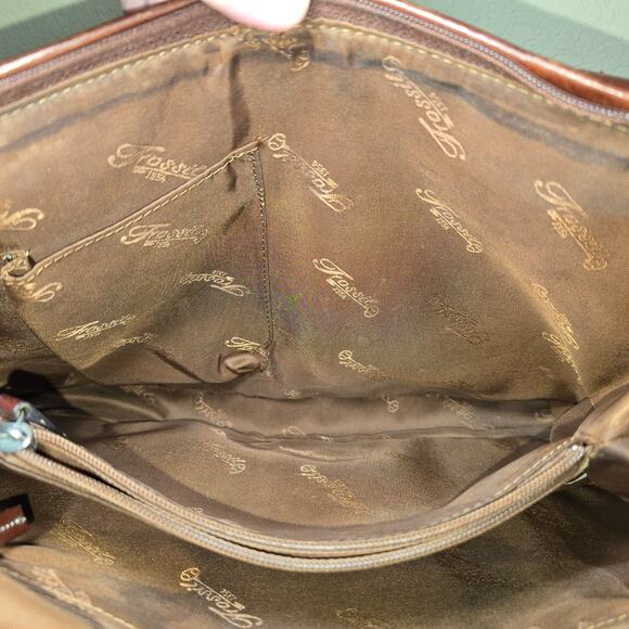 Fossil Vintage Brown Leather Shoulder Bag Purse ZB9099
Great Condition, 14x10x4 - Picture 3 of 9